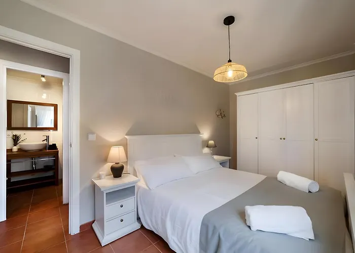 Casa Miranda En Comillas Casasola